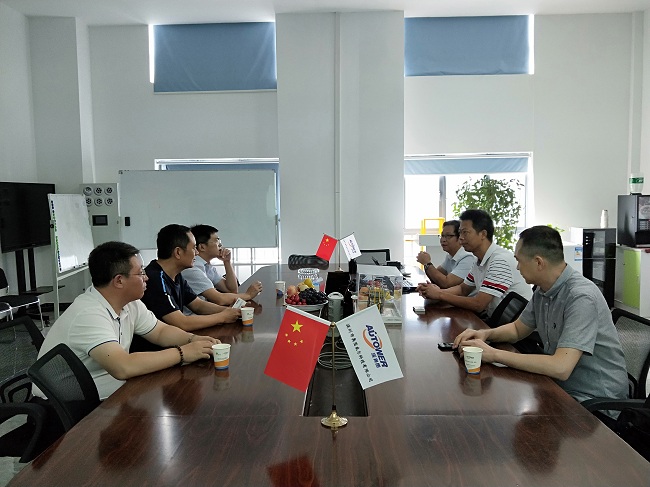 熱烈歡迎山東榮信集團領導蒞臨深奧圖總部洽談合作