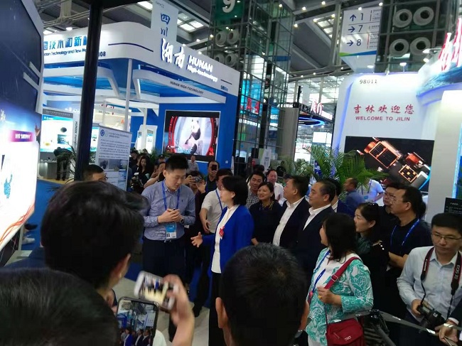 深圳高交會(huì)｜深?yuàn)W圖硬科技智能儲(chǔ)運(yùn)系統(tǒng)引領(lǐng)行業(yè)風(fēng)向標(biāo)